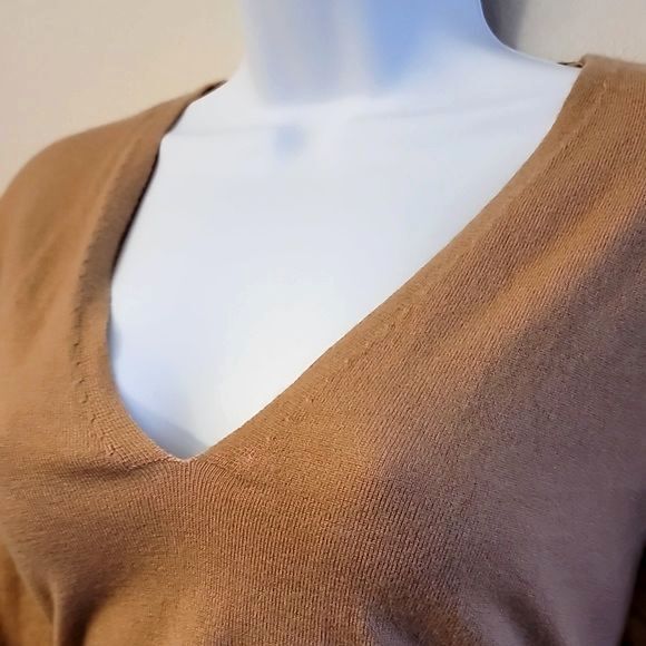 Prolonge Caramel Brown Super Soft Deep V Sweater Size XS - Picture 2 of 4